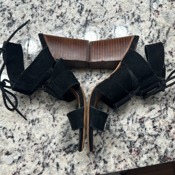 Steve Madden sandal - Picture 2 of 3